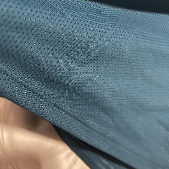 Men UA top - Picture 4 of 4